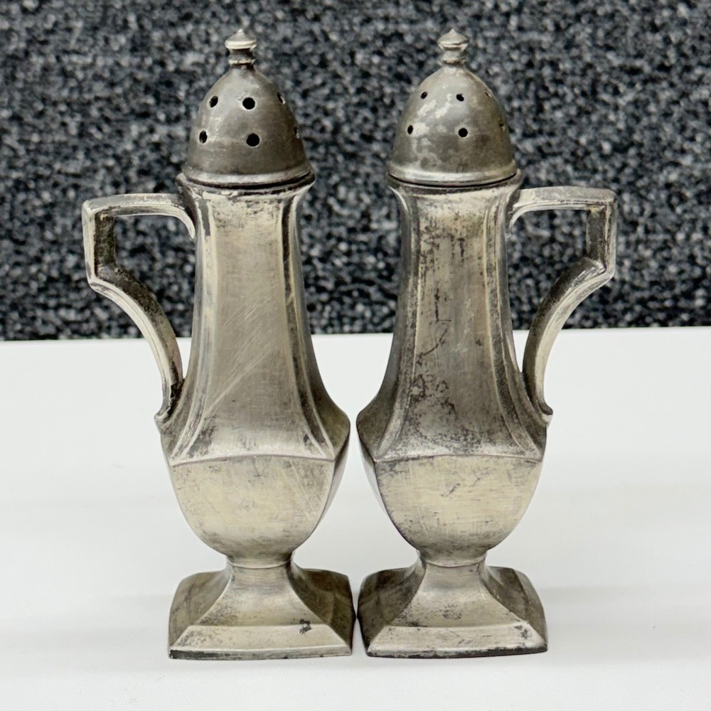 Peerless Pewter Salt and Pepper‎ Shakers 907 Vintage Pedestal Handle Shaker Set